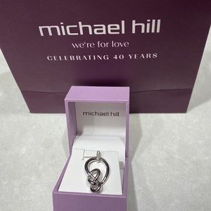 New Michael Hill Medium bowline Knots Pendant 0.10 carat diamond Sterling Silver
